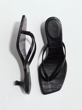 H&M Black Faux Croc Thong Kitten Heel Sandals